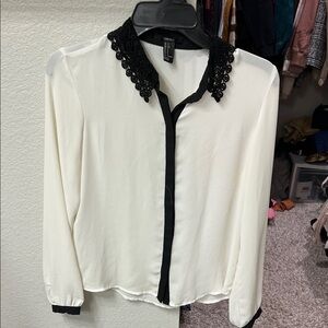 Forever 21 Black and White Blouse with Lace Collar